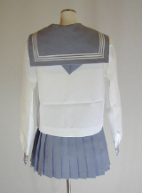 オリジナル冬クリームグレーセーラー服上下セット(スクール・学校制服・スカーフ付)、後ろ