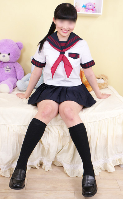 夏紺セーラー服ラインカラー半袖上下セット(学販オリジナル・カフス付・学校制服・スカーフ付)着用イメージ赤ライン